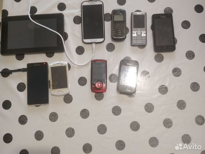Samsung B2700