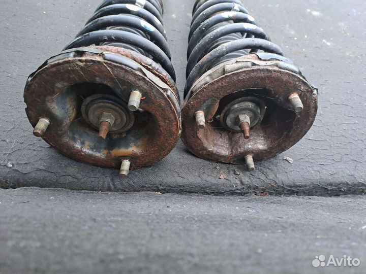 Передняя стойка + пружина Nissan Primera P10