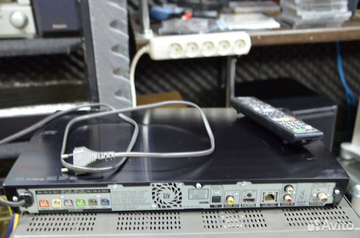 Проигрыватель-усилитель-тюнер Sony BDV-E190 USB