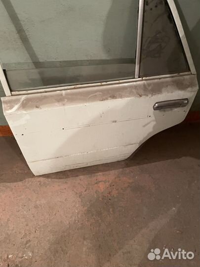 Дверь задняя левая