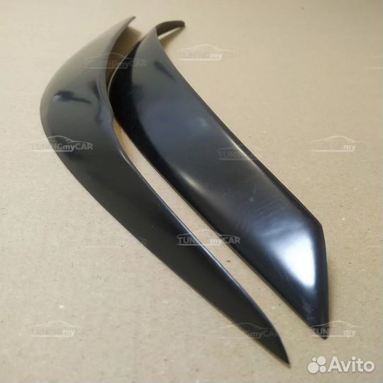 Реснички на Toyota Alphard 2005-2008