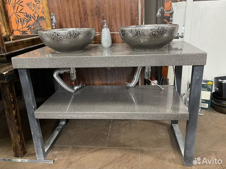 Столешница из искусственного камня и 2 раковины