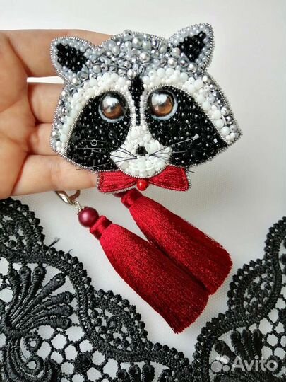 Броши из бисера