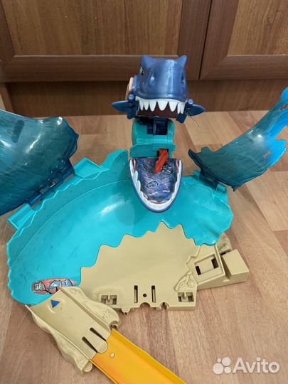 Трек хот вилс акула