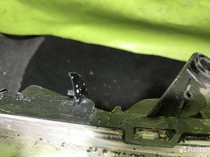 Фара левая галоген Peugeot 207 1 2006-2009 Хэт