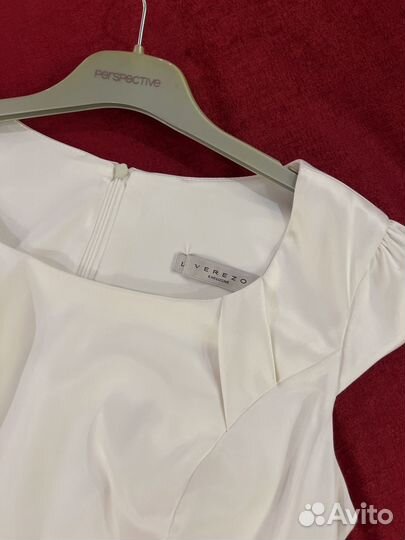 Базовое белое платье Verezo