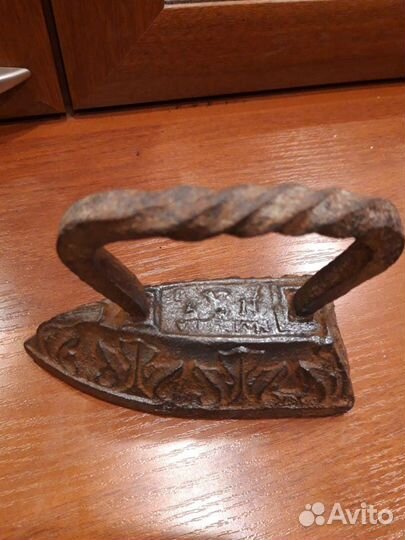 Утюги чугунные старинные