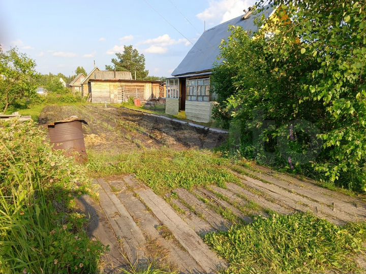 Дача 20 м² на участке 6 сот.