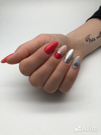 Наращивание ногтей, маникюр, покрытие гель лаком