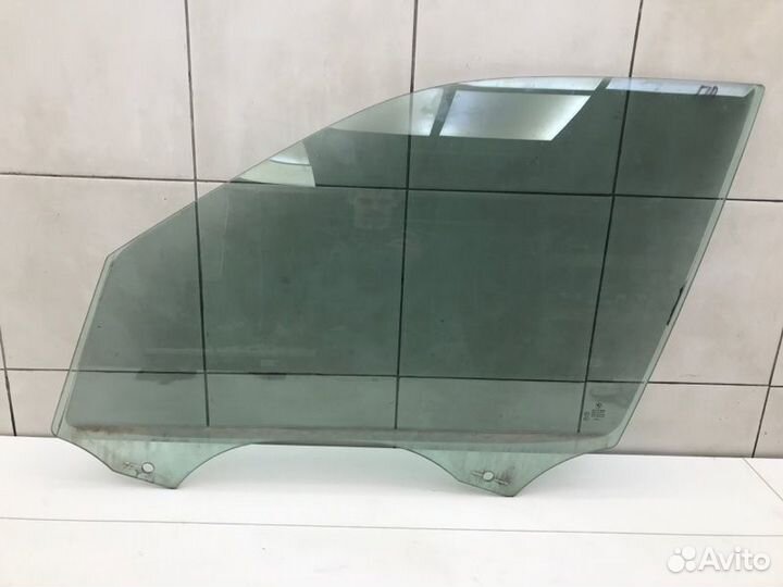 Стекло переднее левое Bmw X5 E70 M57Y 2008