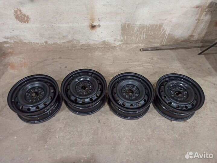 Комплект штампованных дисков 6Jх15 5x114.3