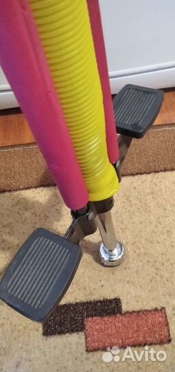 Кузнечик стальной (вес до 40 кг), цвет красный