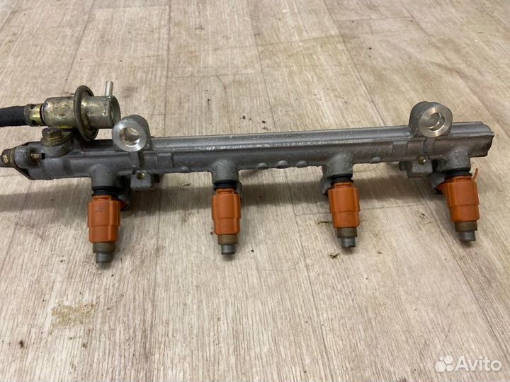 Топливная рампа в сборе Mitsubishi Lancer 9 CS3W