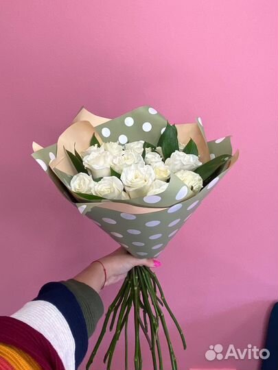 Букет из 17 белых роз