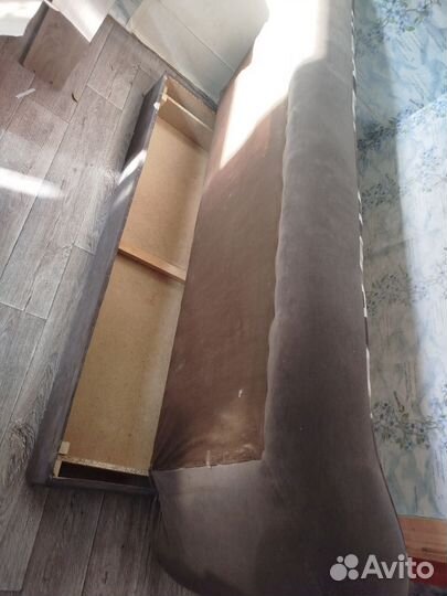 Диван книжка