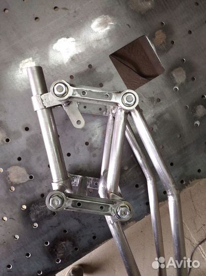 Вилка параллелограммная гирдер Girder изготовление