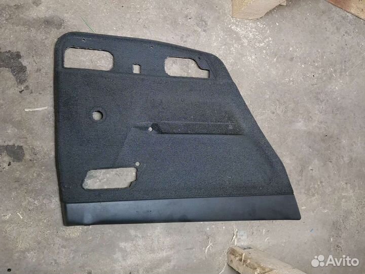 Обивка двери задняя левая Ваз 2111