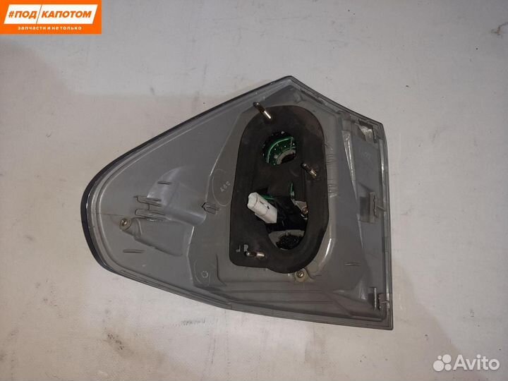 Фонарь задний правый Lexus RX 2 (2003 - 2006)