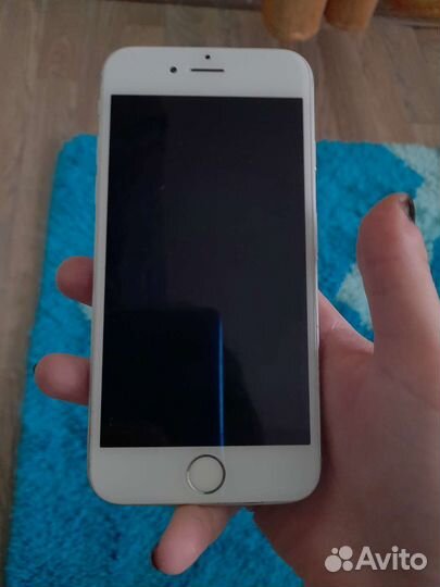 Телефон iPhone 6s