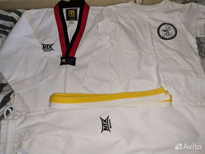 Детские вещи и обувь