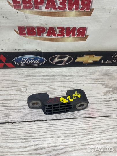 Крепление стабилизатора переднее Bmw 5-Series G30