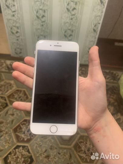 iPhone 8, 64 ГБ