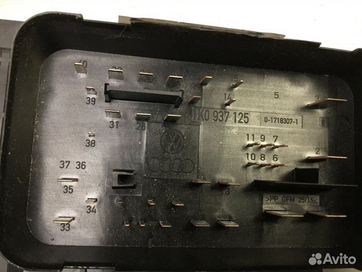 Блок предохранителей Volkswagen Touran 1.9 2005