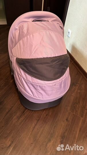 Подаю коляску 2в 1 Babyton Rocky