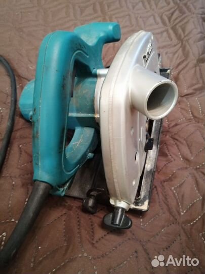 Дисковая пила Makita 5604 R