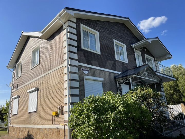 Коттедж 200 м² на участке 30 сот.