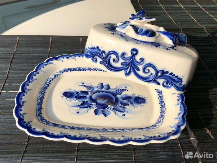 Посуда гжель. Масленка