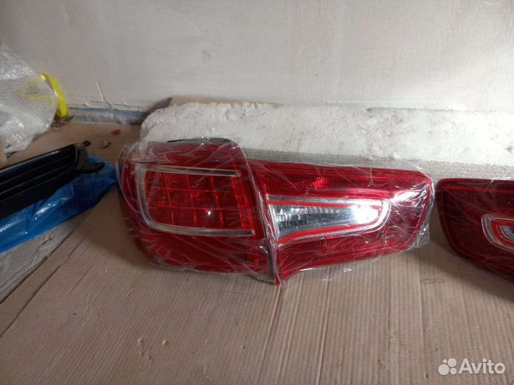 KIA sportage 3 задний фонарь внутренний наружный