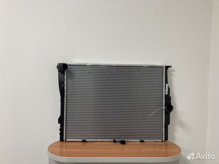 Радиатор охлаждения Бмв 1 (E8 ) 04