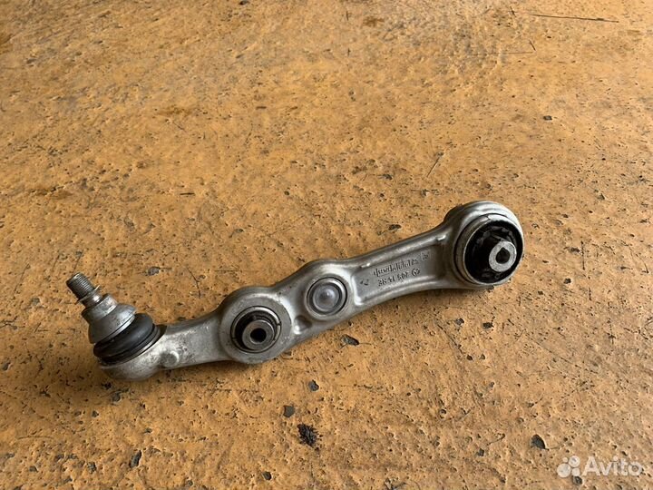 Передний правый рычаг Mercedes W205 W213