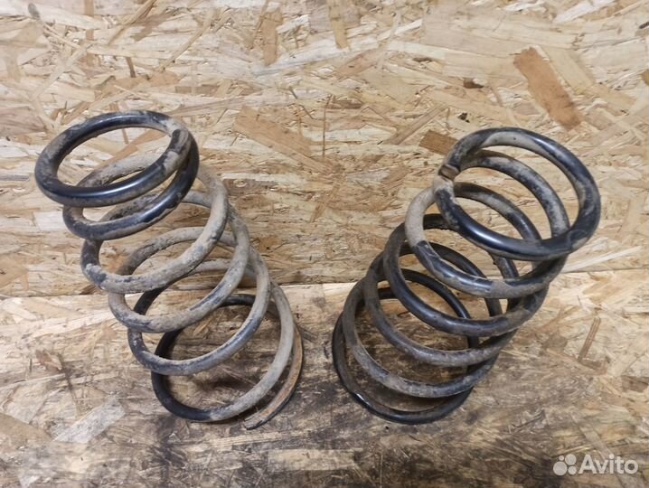 Пружины задние Hyundai Tucson 1