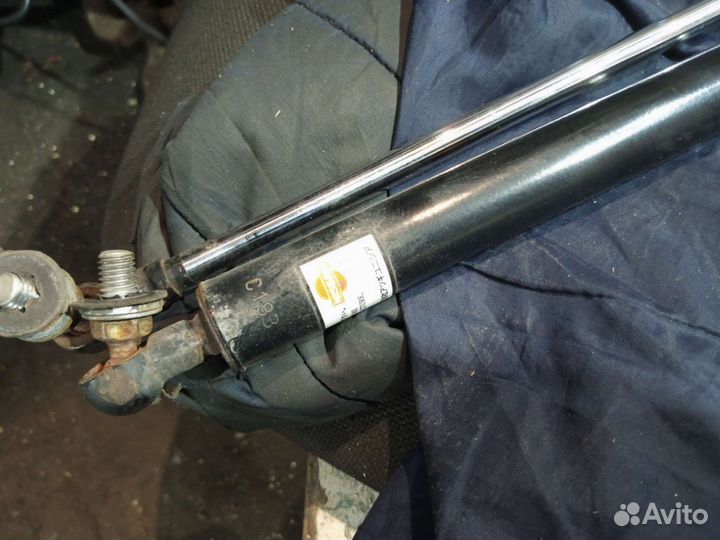 Гидравличечкие упоры nissan sunny y10