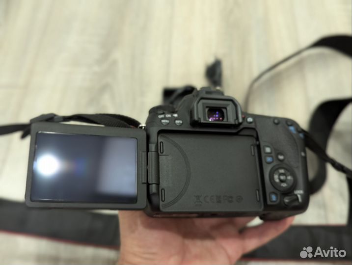 Canon EOS 77D body пробег 9950 кадров