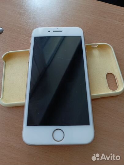 iPhone 8, 64 ГБ