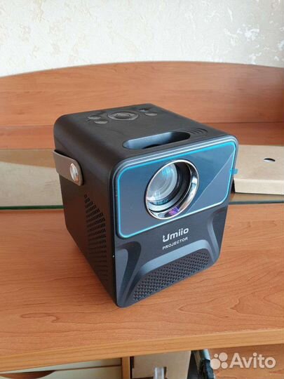 Портативный проектор