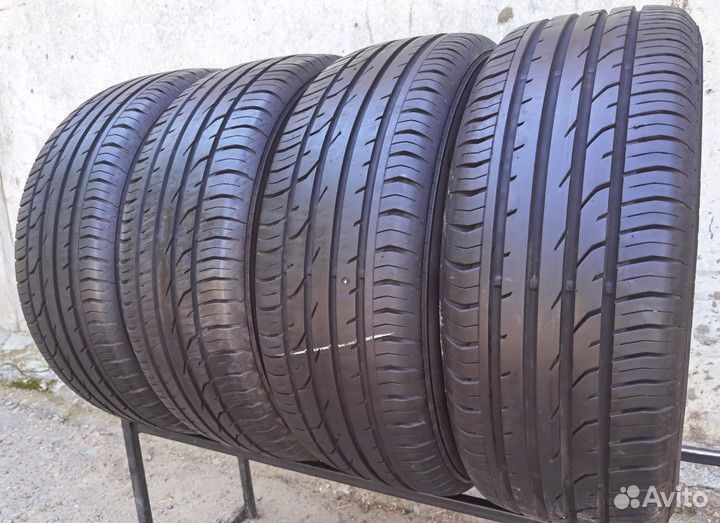 Continental ContiPremiumContact 2 215/55 R17 94V