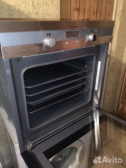 Духовой шкаф