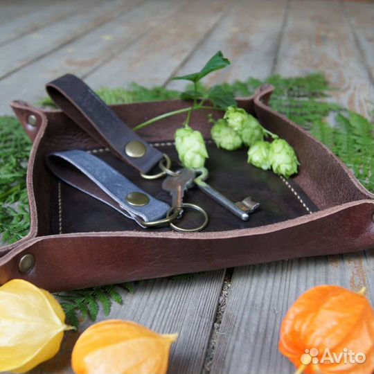 Кожаные изделия на заказ ручной работы в Москве