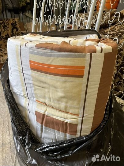 Раскладушка с матрасом