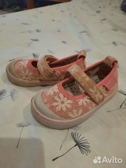 Сандали на девочку