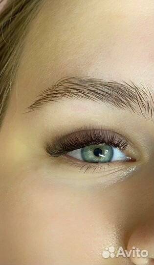 Наращивание ресниц, в студии