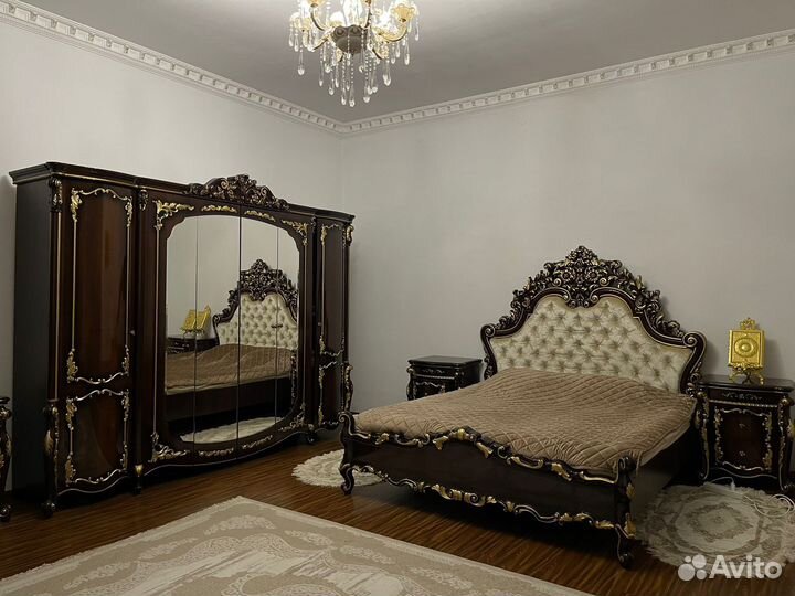 Спальный гарнитур