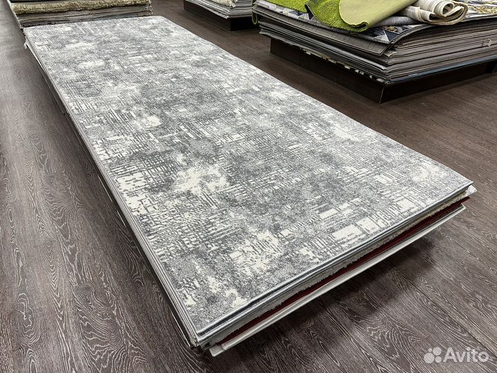 Ковер новый 1.5х4 серый