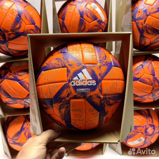 Проф футбольный мяч Adidas Conext19 Winter OMB