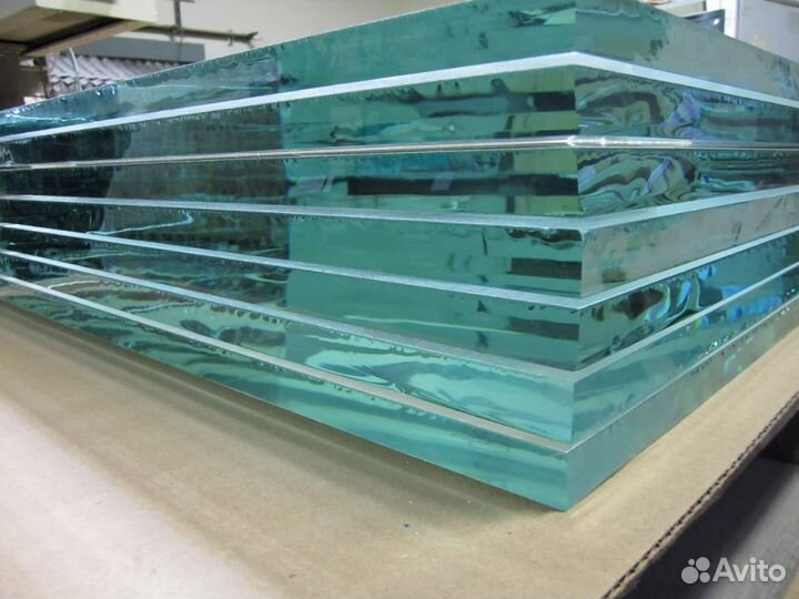 Стекло лобовое верхнее Bucher