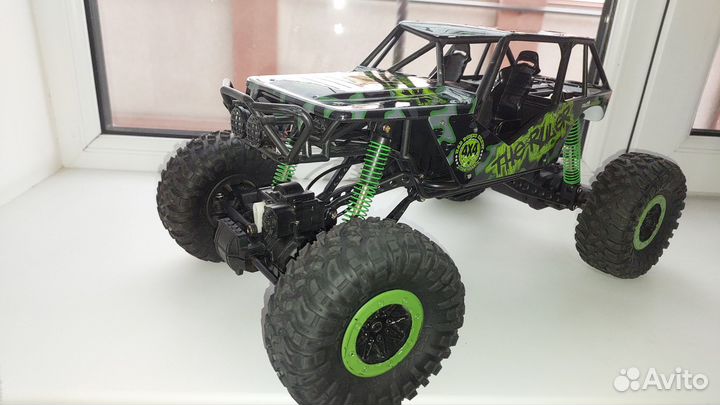 Машина на радиоуправлении внедорожник